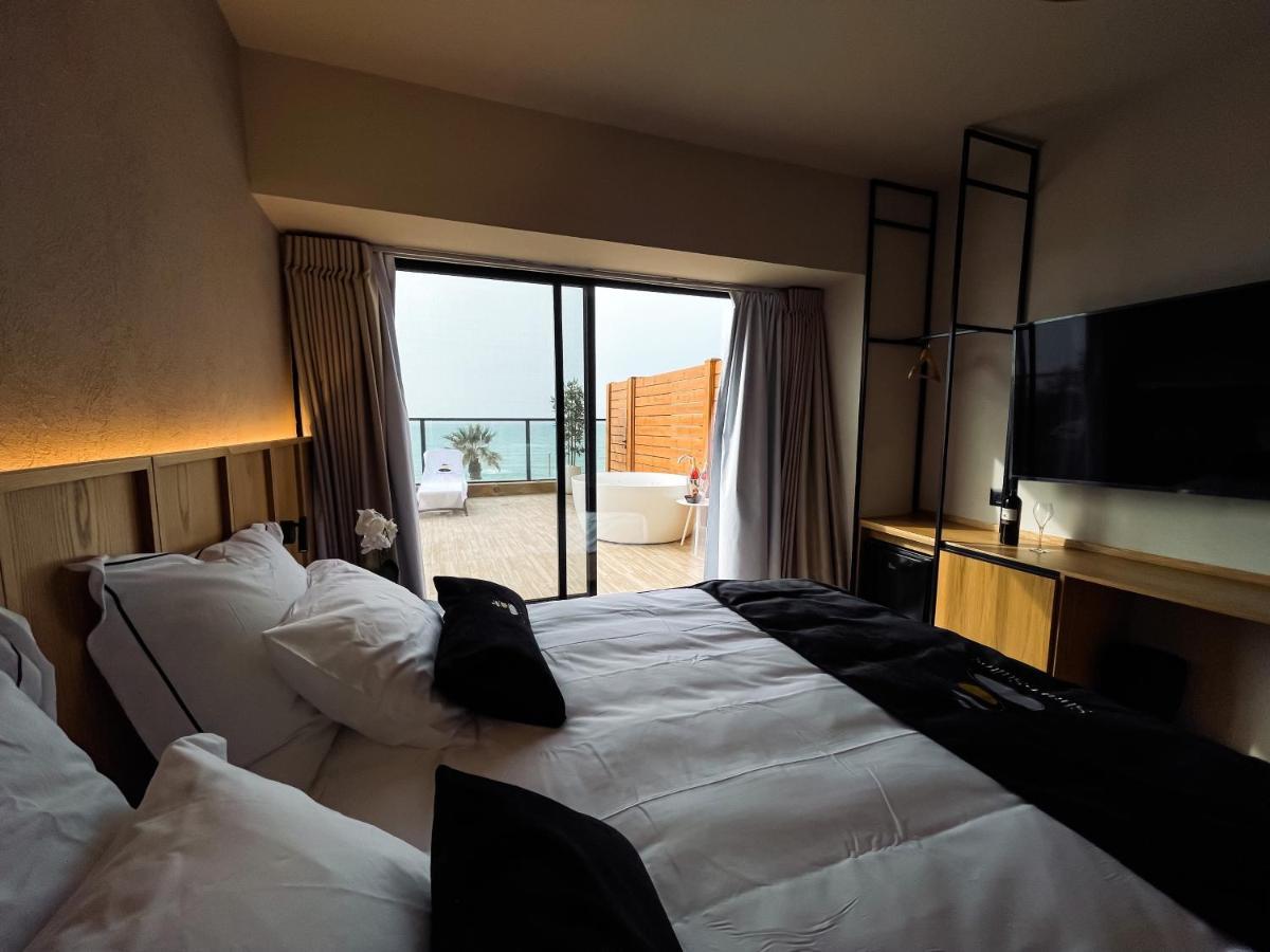 Share Suites Hotel Bat-Yam Bat Yam Exteriör bild
